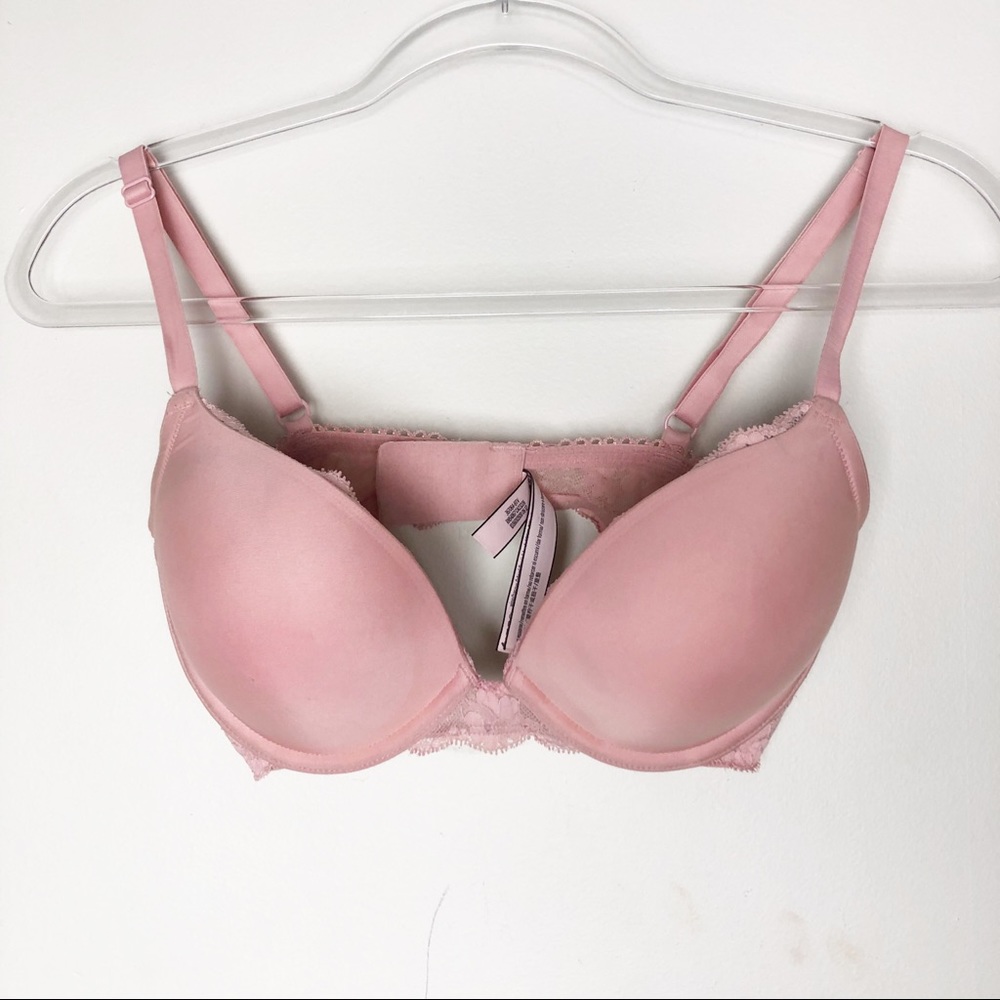 Victoria’s Secret Dream Angles Push-up Bra 34D